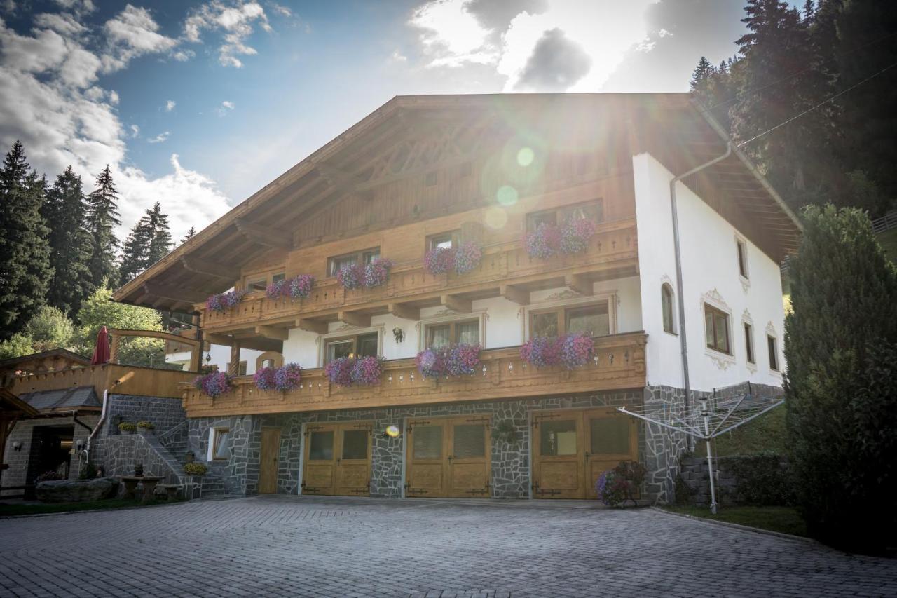 Landhaus Maria ノイシュティフト・イム・シュトゥーバイタール エクステリア 写真
